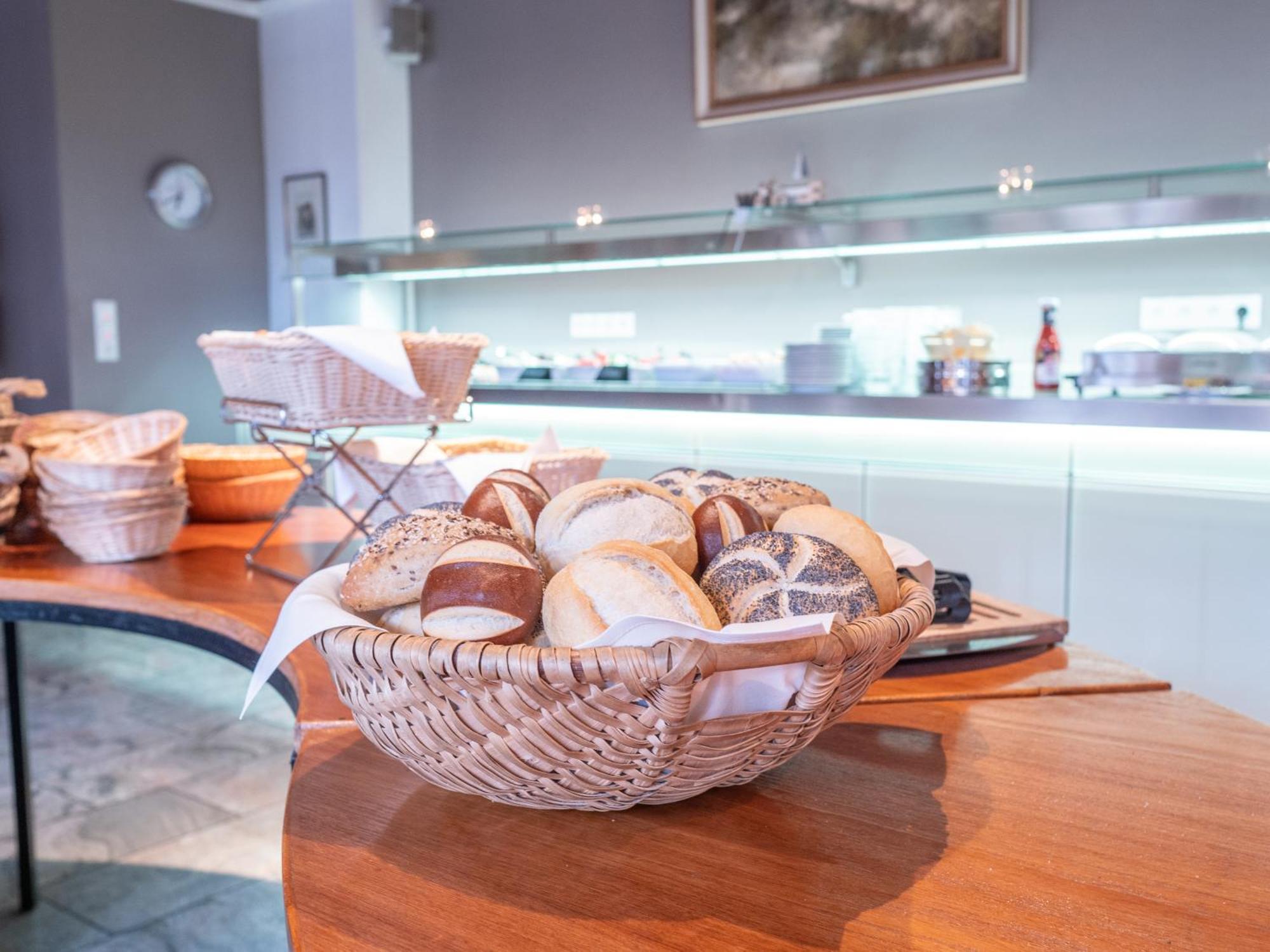 Hotel Osterkrug Husum  Luaran gambar